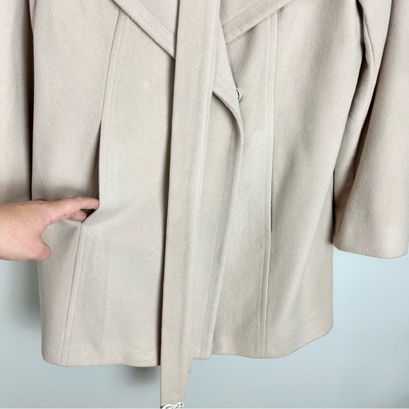 Michael Kors Cream Wool Blend Wing Shawl Collar Belted Coat Size XL - Picture 3 of 7